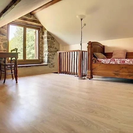 Casa de Férias La Grange D'ardichen Vue Sur Les Montagnes