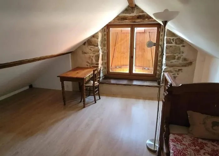 La Grange D'ardichen Vue Sur Les Montagnes *