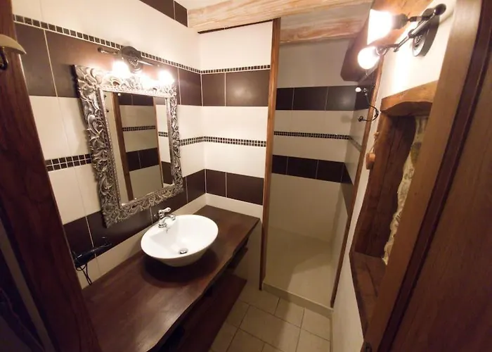 La Grange D'ardichen Vue Sur Les Montagnes